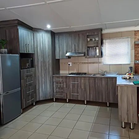 Pelgrimsrus Apartamento Bloemfontein Exterior foto
